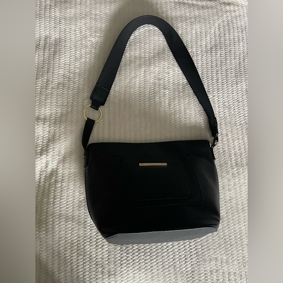 Steve Madden Black Shoulder Bag with Gold Hardware - Picture 1 of 8